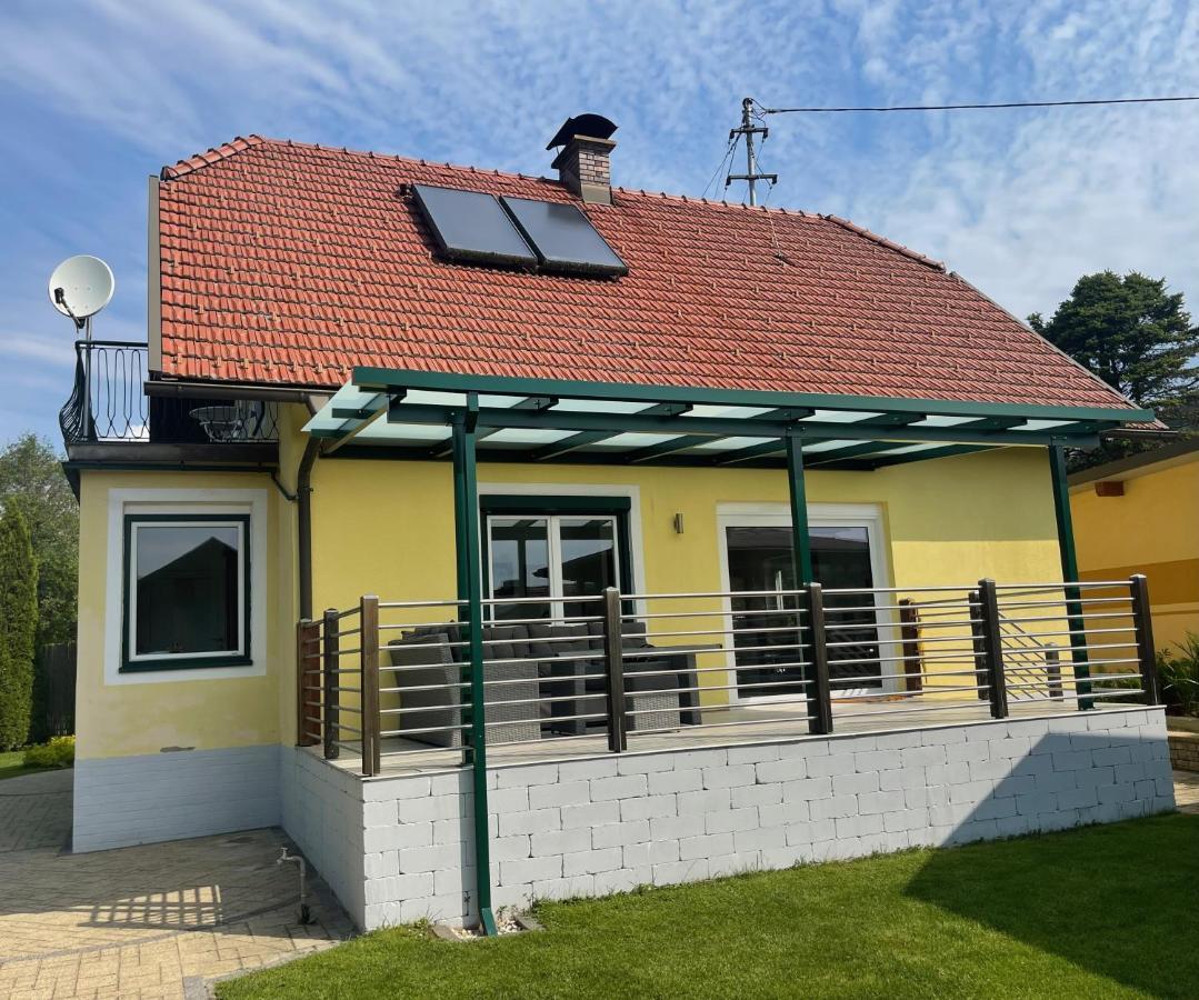 Apartment Schlossbergblick Griffen Exterior foto